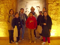 Nuestro grupo dentro del templo de Ramses II