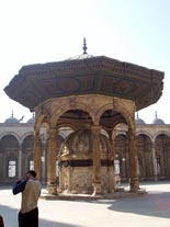 Patio de la Mezquita de Alabastro