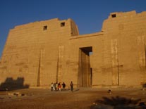 Entrada a Medinet Habu