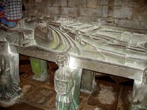 Tumba de Ronan en Le Pénity 