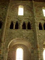 Iglesia (parte románica)