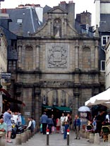 Puerta de San Vicente