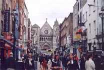 Grafton Street. Al fondo fachada de la iglesia de St Ann